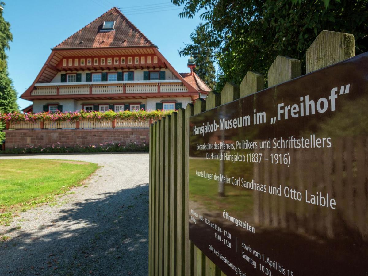 Cheerful Apartment Near City Centre Of Haslach ハスラッハ・イム・キンツィクタール エクステリア 写真